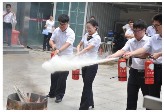 海安农商银行开展安全消防培训暨预案演练活动